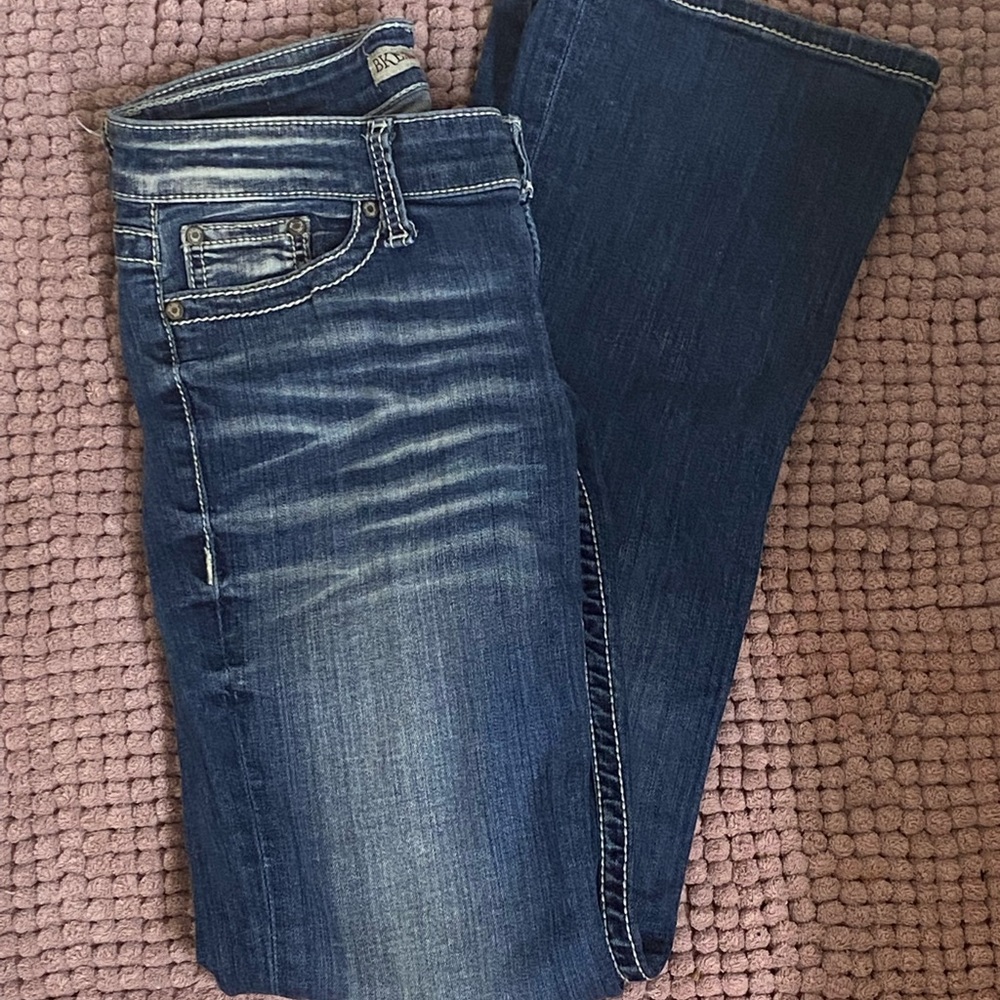 low waisted Y2K distressed BKE jeans